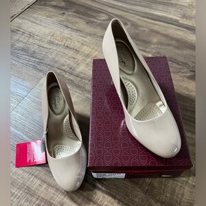 NWT Deflex Comfort Karma Women’s Round Toe Pump